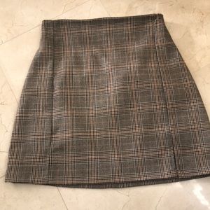 Plaid Brandy Melville /J Galt Mini skirt
